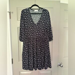 Kaileigh Navy and White Floral V-Neck Midi Dress